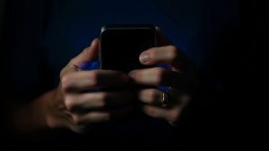 secretive phone usage signs